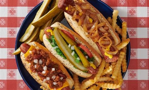 Chicago Hot Dog Chain Portillos Opens New Central Florida Location