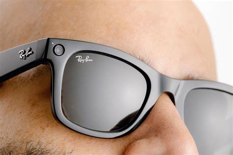 Ray Ban Akıllı Gözlüklere Messenger Desteği Geliyor