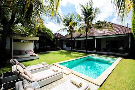 Sahana Villas In Seminyak Moderne Luxusvilla Auf Bali Brinisfashionbook