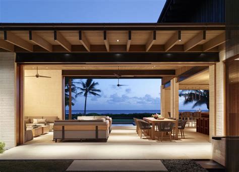 Contemporary House Captures The Informal Elegance Of Hawaiian Beach