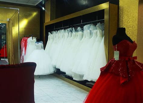 Свадебный салон «манижабону» предлагает роскошные свадебные платья от лучших производителей и законодателей свадебной моды, облачившись в которые, вы сможете почувствовать себя самой красивой и неповторимой невестой. Салон "Манижабону" - отзывы, контакты | Diyor.tj - свадебный салон