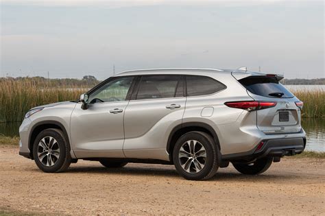 2020 Toyota Highlander First Drive Review Youre Gonna Want The Hybrid