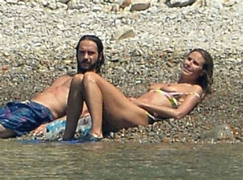 Heidi Klum Bikini Et Seins Nus En Italie Les Stars Nues En Photos Et