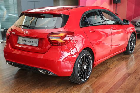 Thanks to the new mbux, you only need a few words or a single touch to make changes. Mercedes-Benz A-Class facelift debuts: A180 Urban Line ...