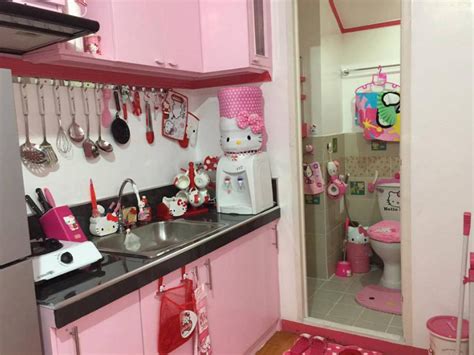 41 motif wallpaper dinding kamar tidur terbaru 2017. Desain Rumah Hello Kitty, Tampilan Merah Muda yang Imut ...