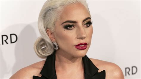 Why Lady Gaga Is Working To Take An R Kelly Song Off Itunes Metro Us
