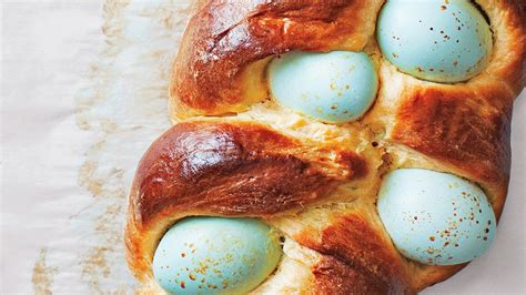 Just eat with a dab fresh butter and a cup of coffee. Sicilian Easter Bread - erudito15