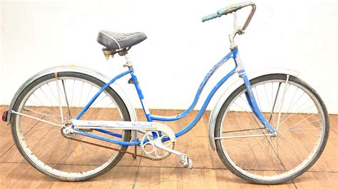 Lot Vintage Schwinn Hollywood Deluxe Beach Cruiser Bike