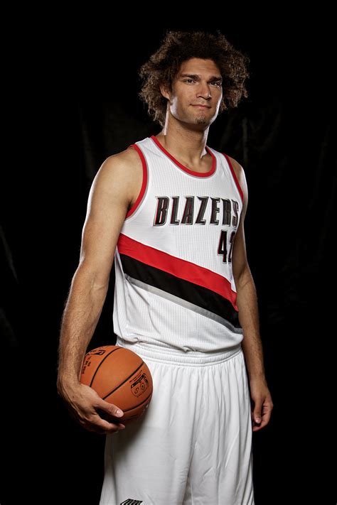 Robin Lopez Filled Out His 2014 Nba Player Questionnaire All The Way From 1928 Photo