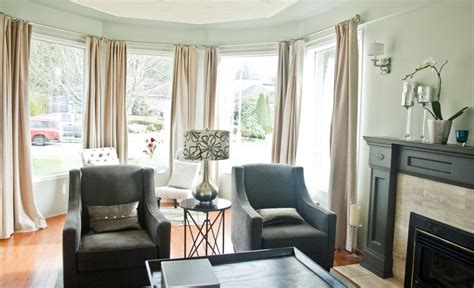 20 Beautiful Living Room Designs With Bay Windows