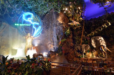The True Story Of The Rainforest Cafe Is Even Wilder Than You Thought
