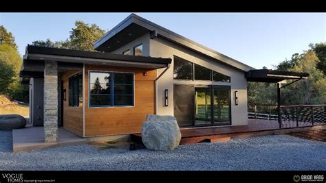 Orion Vang Built Modern Guest House Side View