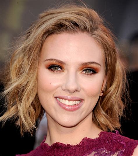 Scarlett Johanssons Sexy Shag And Metallic Eyes Get The Look Oscar