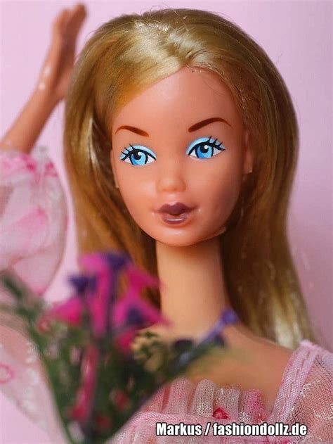 ©1978 Barbie Christie Kissing Face