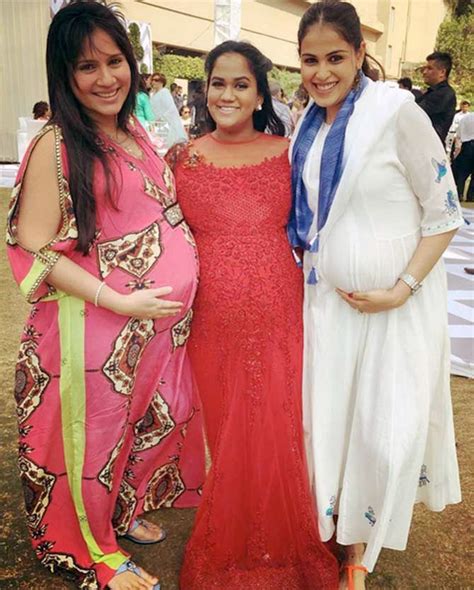 Genelias Stylish Pregnant Pictures Movies
