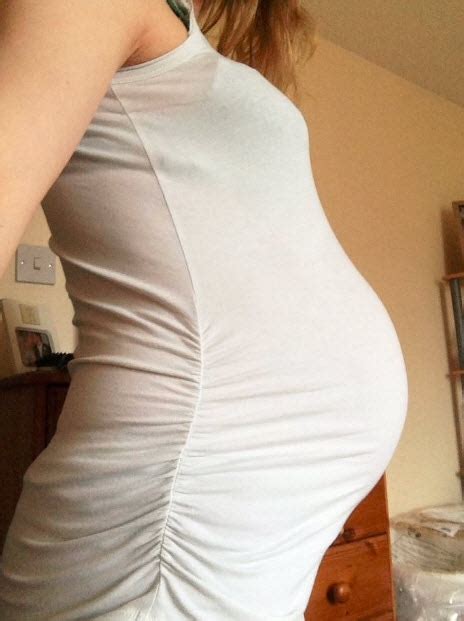 Fascinating Photos Mums To Be Show Off Their Full Term Bumps
