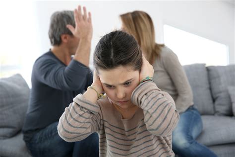 5 Things To Tell Yourself When Your Parents Are Arguing Girlslife