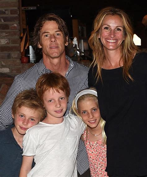 Are Julia Roberts And Danny Moder Set To Divorce Womans Day