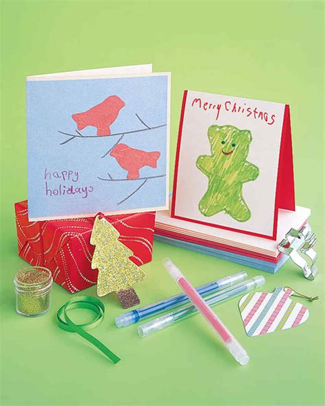 Handmade christmas cards are always special as they create so many special memories which you can cherish for years to come. Christmas Cards for Kids | Martha Stewart