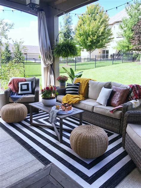 Best Outdoor Sitting Area Ideas To Bring Your Space Together In