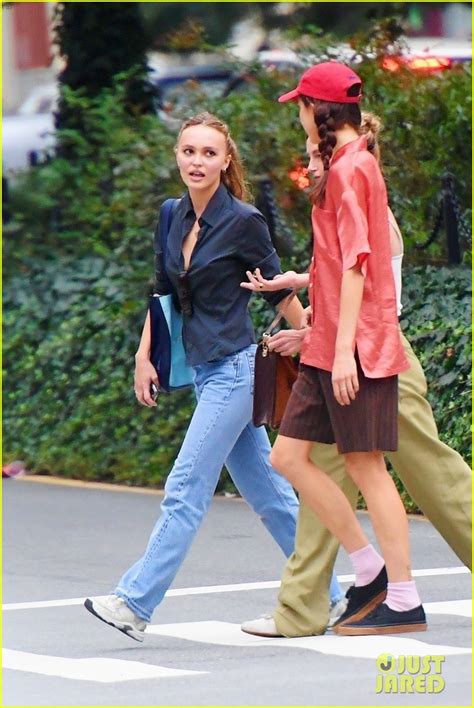 Photo Lily Rose Depp Margaret Qualley Grab Lunch In Nyc 09 Photo 4616207 Just Jared