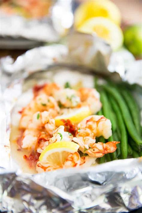 Lemon Garlic Shrimp Foil Packets • The Healthy Foodie