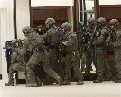Fbi Dallas Division Swat Team During An Active Shooter Drill 2014