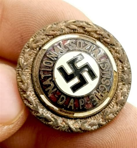 Ww2 German Nazi Adolf Hitler Nsdap Third Reich Membership Pin In Gold