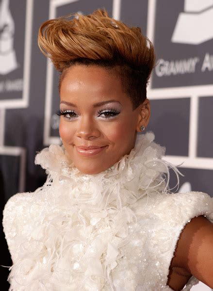 25 Most Iconic Rihanna Hairstyles And Haircuts