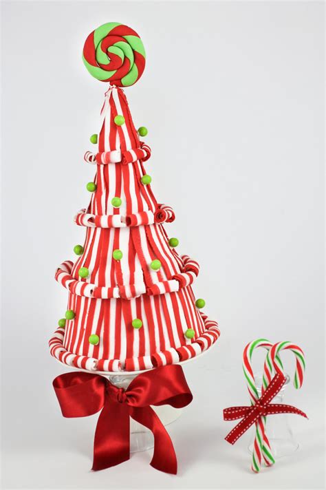 A Lollipop Christmas Tree 3d Candyland Christmas Tree Cake Peppermint