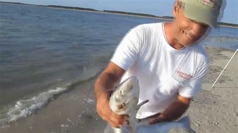 Jiggin Jerry Surf Fishing Off Of Edisto Beach Sc Youtube