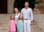 Spaniens Königspaar: Felipe und Letizia mit ihren Töchtern | GALA.de