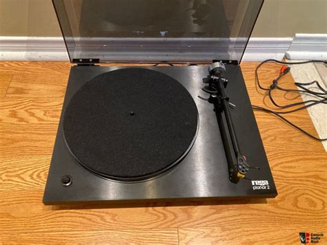 Rega Planar 2 Turntable With Original Boxpackaging Reduced For