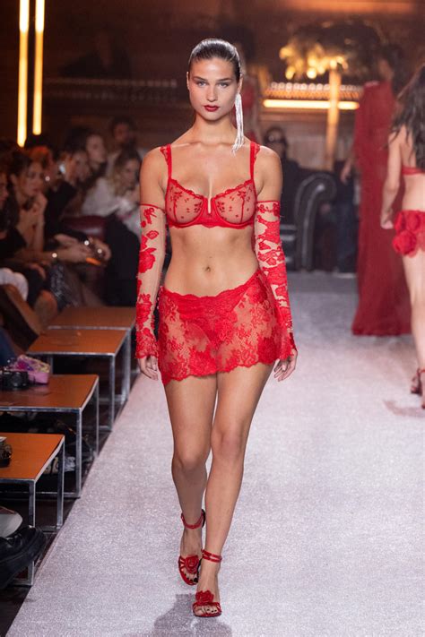 Défilé de mode Etam Live Show 2023 au Palace à Paris – Etam