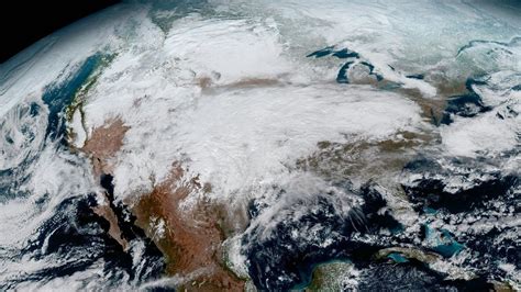 The First Pictures From Our Newest Weather Satellite Are Incredible