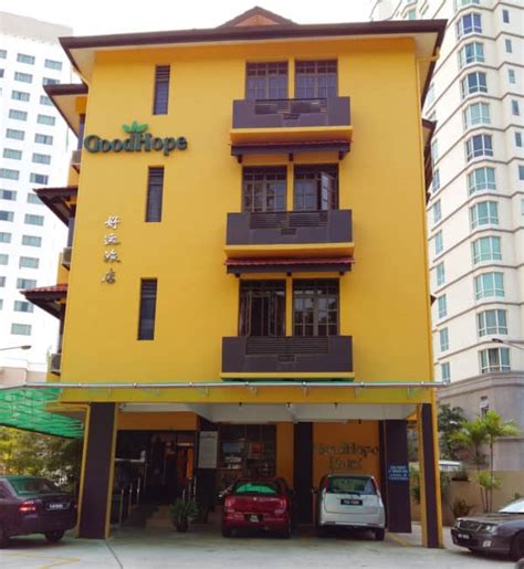 K vybavení pokojů patří minibar a klimatizace a se světem zůstanete v. Top 3 Inexpensive Penang Hotels For Budget Minded Travelers