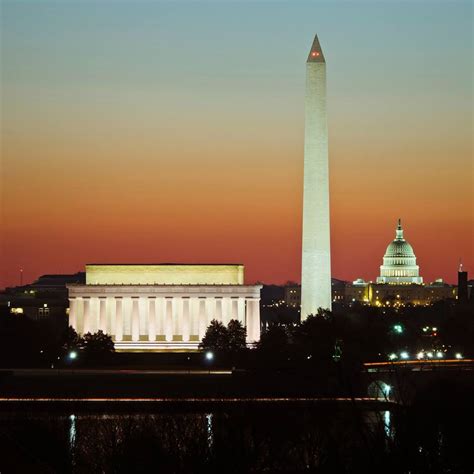 Dc Trails Offers Night Tours Of Washington Dc