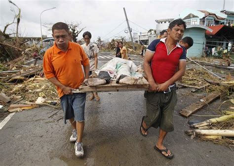 Gallery Poignant Pictures Covering Typhoon Haiyan Devastation And