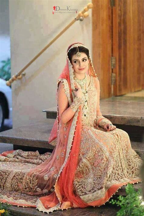 Trending Styles Of Latest Walima Dresses 2016 For Pakistani Girls