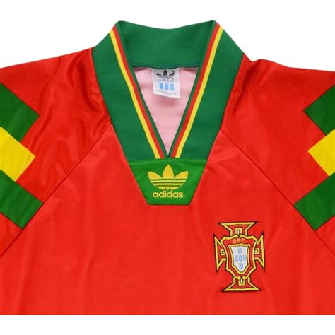 Showcase your support for the 2016 european champions as they aim to retain their title with this men's nike portugal pre match shirt 2020. Adidas 1992 Portugal Match Issue Home Shirt | Vintage ...