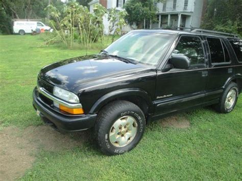 Sell Used 2001 Chevy S10 Blazertrailblazer 4wd Black Fully Equipped In