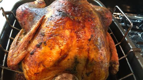 How To Make Delicious Thanksgiving Turkey Youtube