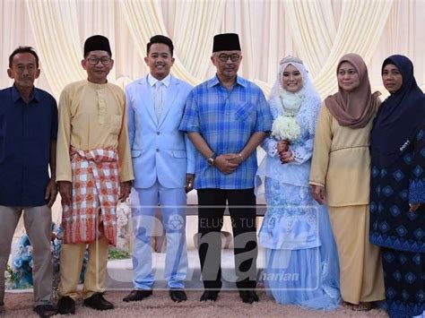 Bernama tengku abdullah hadiri majlis perkahwinan anak lelaki mb pahang. Sultan Pahang serikan majlis perkahwinan pasangan OKU