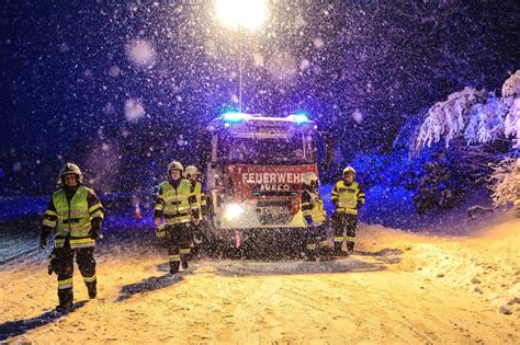 Schneefall Wieder Sechs Feuerwehren Im Einsatz Voitsberg