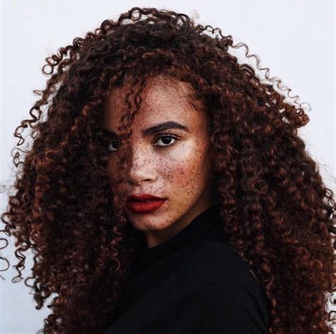 𝐦𝐱𝐧𝐥𝐨𝐚 Natural Hair Styles Curly Hair Styles Freckles