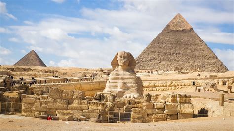 La Gran Esfinge Y La Gran Pirámide De Guiza Egipto El Cairo Presa