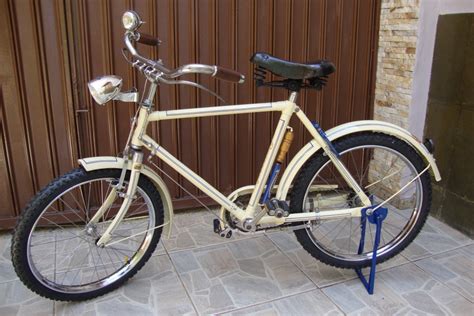 bicicletas antigas em katá Janeiro 2016