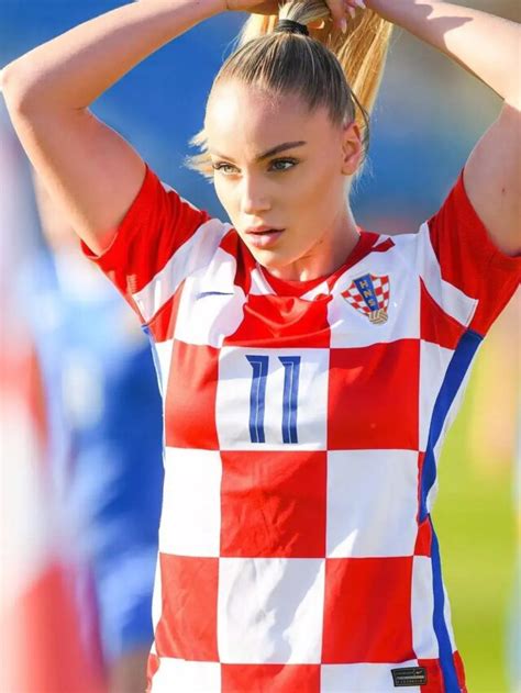 10 Best Female Soccer Players Of All Time Dairacademy