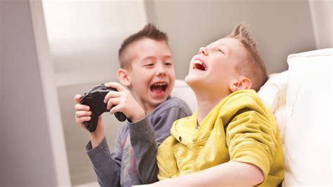 5 Advantages of Playing Video Games That Parents don't Want Their Kids ...