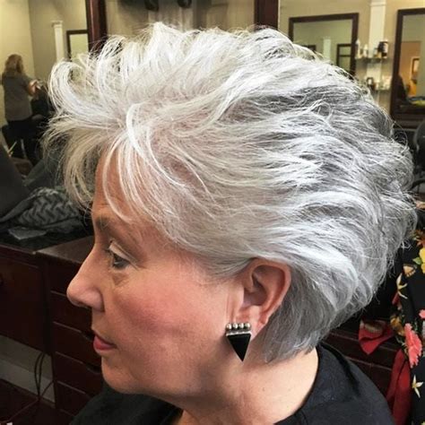 People will think you're the sister, not the mom! 23 Classy Short Hairstyles for Women Over 50 to Look Elegant